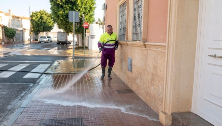 Almer&iacute;a destina 193 millones al nuevo contrato de limpieza de calles y playas