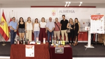 Entregan los premios a los clientes ganadores en la &uacute;ltima Ruta de la Tapa de Almer&iacute;a