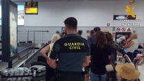 La Guardia Civil alerta de la estafa de las &ldquo;maletas en el aeropuerto&rdquo;