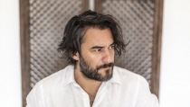 Manuel Jabois y Mar&iacute;a de los &Aacute;ngeles Lonardi conversan sobre literatura en Almer&iacute;a
