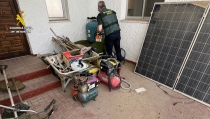 Detenido por seis robos en viviendas y robar e incendiar un veh&iacute;culo