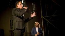 La Plaza Vieja se llena para rendir un homenaje musical a Manolo Escobar