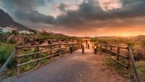 LUCAINENA DE LAS TORRES: V&iacute;a Verde, para&iacute;so de ciclistas y senderistas