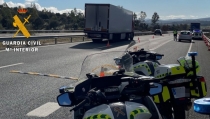 Abandonan un veh&iacute;culo en la autov&iacute;a A-7 con 49,5 kilos de hach&iacute;s