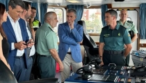 El director general, Leonardo Marcos, visita en Almer&iacute;a el buque R&iacute;o Segura