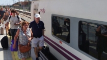 Almer&iacute;a reclama por unanimidad la recuperaci&oacute;n del Intercity a Madrid