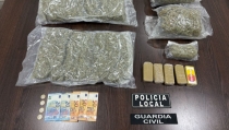 Dos detenidos en V&iacute;car por transportar marihuana y hach&iacute;s en su veh&iacute;culo