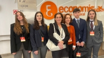 El IES Nicol&aacute;s Salmer&oacute;n de Almer&iacute;a, subcampe&oacute;n de Espa&ntilde;a en el Torneo de Debate Econ&oacute;mico