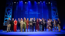 &Aacute;lvaro Morte recibe el Premio Almer&iacute;a Tierra de Cine en la gala Almer&iacute;a en Corto