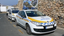 Detienen en Moj&aacute;car a los presuntos autores del robo de un veh&iacute;culo en Sevilla
