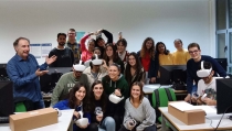 La UAL muestra a estudiantes de la provincia el software educativo NeoTrie VR