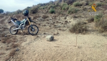 Identificados dos cazadores en un puesto improvisado cerca de viviendas habitadas