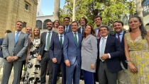 Juanma Moreno, elegido presidente de la Junta de Andaluc&iacute;a por mayor&iacute;a
