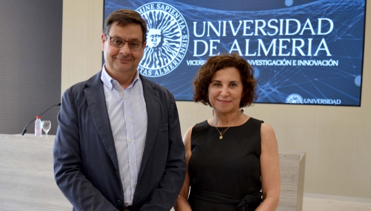 La astrof&iacute;sica espa&ntilde;ola Bego&ntilde;a Vila cuenta en la UAL su experiencia en la NASA