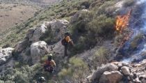 90 efectivos de Infoca y 20 medios a&eacute;reos para combatir el incendio de Terque