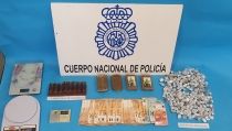 Desmantelan en Almer&iacute;a un punto de venta y cultivo de drogas a peque&ntilde;a escala