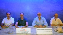 La Mesa del Ferrocarril, esc&eacute;ptica con la l&iacute;nea a Granada y el AVE