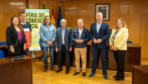 La Feria del Comercio Local busca dinamizar los negocios de Roquetas de Mar