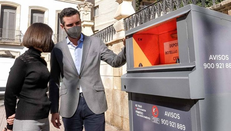Almer&iacute;a tendr&aacute; 120 contenedores para el reciclaje de aceite dom&eacute;stico