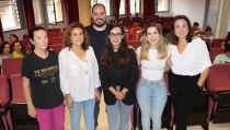 Nilofar Bayat y Antonio Pampliega emocionan a los alumnos de la UAL