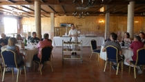 Destino AlVelAl se presenta en Murcia con un showcooking del chef Luis Tolmos