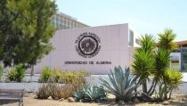 La UAL incorpora el sistema dual universidad-empresa a su cat&aacute;logo de m&aacute;steres
